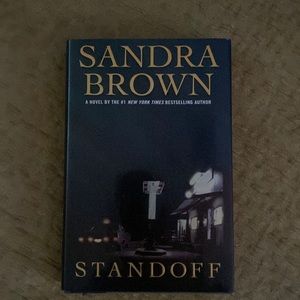 Stand off-Sandra Brown